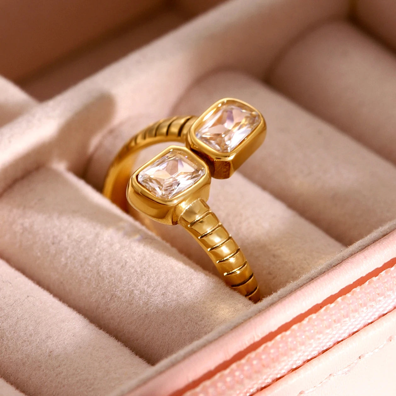Anillo de Compromiso, Alianzas de Boda, Anillos de Diamantes, Anillos para Mujer, Anillos de Oro para Mujer, Anillos de Pata para Mujer, Anillos de Piedras Preciosas, Anillos de Diseño, Anillos Vintage