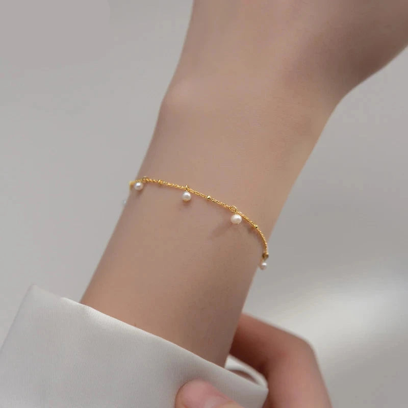 Pulseras de Mujer, Pulseras de Oro para Mujer, Pulseras de Plata para Mujer, Pulseras Elegantes Mujer, Pulseras Finas para Mujer, Pulseras de Moda Mujer, Pulseras con Dijes, Pulseras de Piedras Naturales, Pulseras Personalizadas Mujer, Pulseras de Acero Inoxidable Mujer