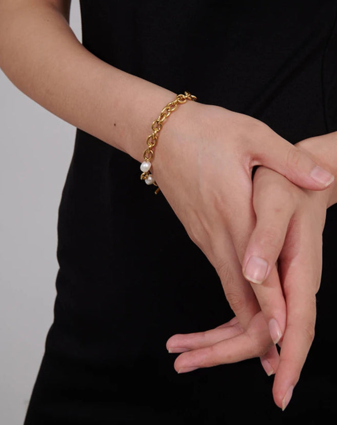 Pulseras de Mujer, Pulseras de Oro para Mujer, Pulseras de Plata para Mujer, Pulseras Elegantes Mujer, Pulseras Finas para Mujer, Pulseras de Moda Mujer, Pulseras con Dijes, Pulseras de Piedras Naturales, Pulseras Personalizadas Mujer, Pulseras de Acero Inoxidable Mujer