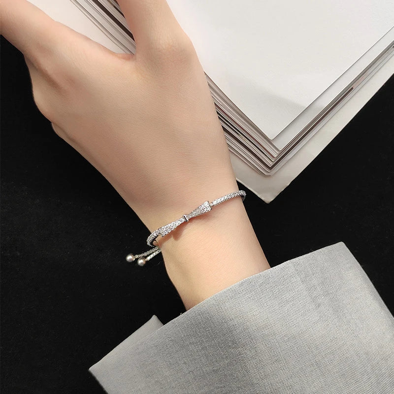Pulseras de Mujer, Pulseras de Oro para Mujer, Pulseras de Plata para Mujer, Pulseras Elegantes Mujer, Pulseras Finas para Mujer, Pulseras de Moda Mujer, Pulseras con Dijes, Pulseras de Piedras Naturales, Pulseras Personalizadas Mujer, Pulseras de Acero Inoxidable Mujer