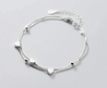 Pulseras de Mujer, Pulseras de Oro para Mujer, Pulseras de Plata para Mujer, Pulseras Elegantes Mujer, Pulseras Finas para Mujer, Pulseras de Moda Mujer, Pulseras con Dijes, Pulseras de Piedras Naturales, Pulseras Personalizadas Mujer, Pulseras de Acero Inoxidable Mujer