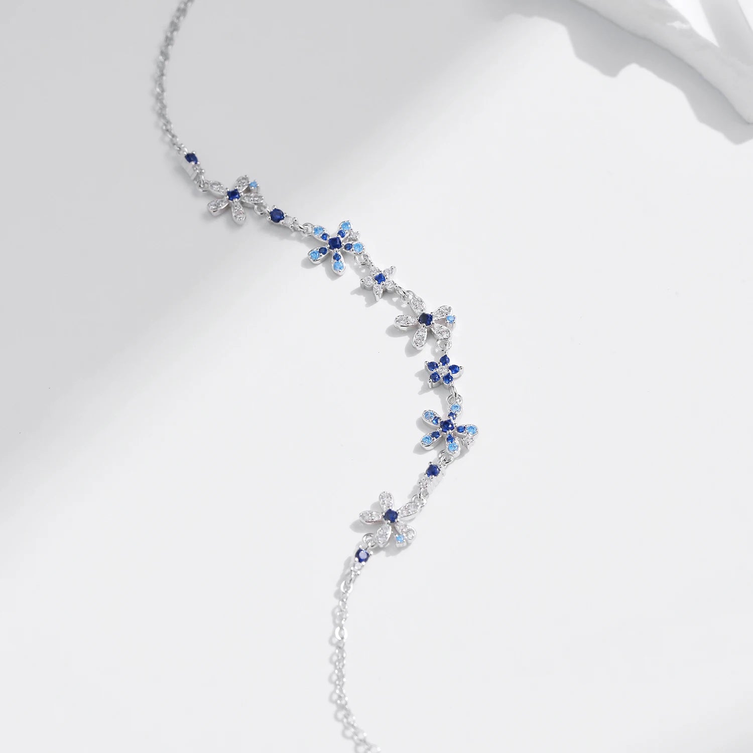 Pulseras de Mujer, Pulseras de Oro para Mujer, Pulseras de Plata para Mujer, Pulseras Elegantes Mujer, Pulseras Finas para Mujer, Pulseras de Moda Mujer, Pulseras con Dijes, Pulseras de Piedras Naturales, Pulseras Personalizadas Mujer, Pulseras de Acero Inoxidable Mujer