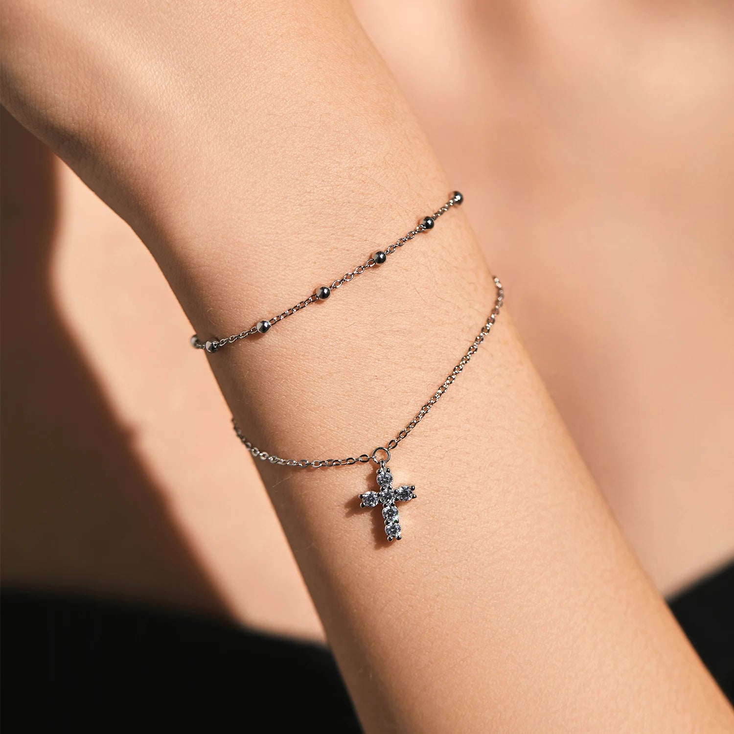 Pulseras de Mujer, Pulseras de Oro para Mujer, Pulseras de Plata para Mujer, Pulseras Elegantes Mujer, Pulseras Finas para Mujer, Pulseras de Moda Mujer, Pulseras con Dijes, Pulseras de Piedras Naturales, Pulseras Personalizadas Mujer, Pulseras de Acero Inoxidable Mujer