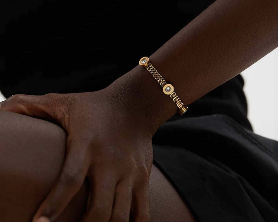 Pulseras de Mujer, Pulseras de Oro para Mujer, Pulseras de Plata para Mujer, Pulseras Elegantes Mujer, Pulseras Finas para Mujer, Pulseras de Moda Mujer, Pulseras con Dijes, Pulseras de Piedras Naturales, Pulseras Personalizadas Mujer, Pulseras de Acero Inoxidable Mujer