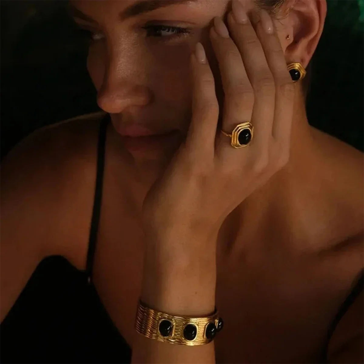 Pulseras de Mujer, Pulseras de Oro para Mujer, Pulseras de Plata para Mujer, Pulseras Elegantes Mujer, Pulseras Finas para Mujer, Pulseras de Moda Mujer, Pulseras con Dijes, Pulseras de Piedras Naturales, Pulseras Personalizadas Mujer, Pulseras de Acero Inoxidable Mujer