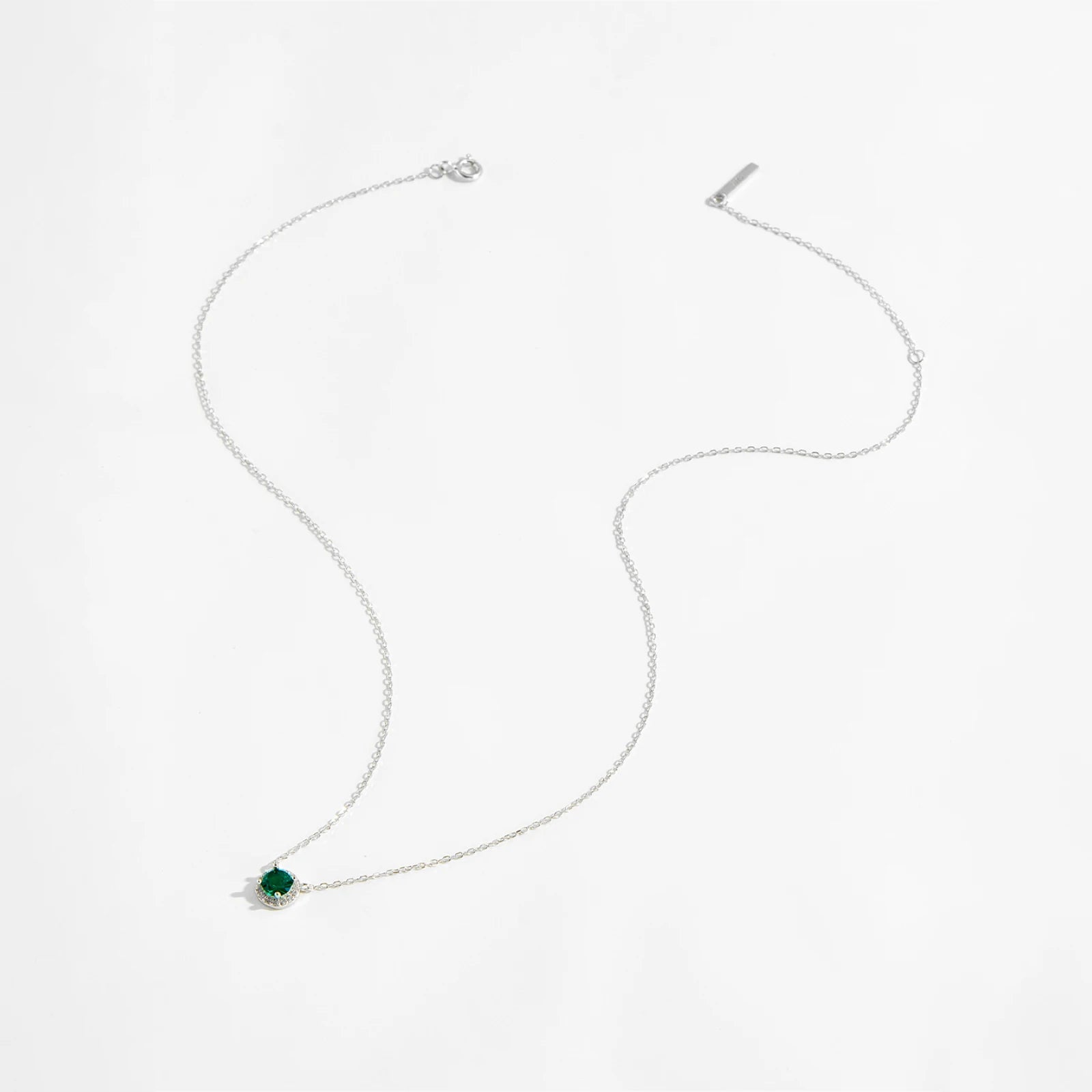 Collar de Lujo con Colgante Verde Esmeralda