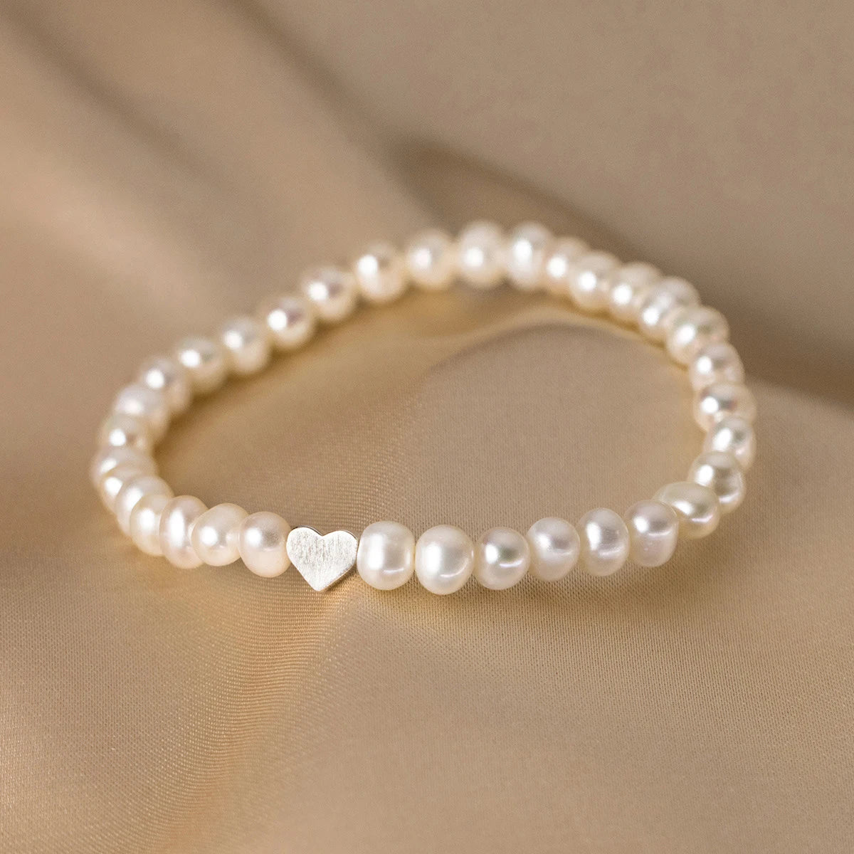 Pulseras de Mujer, Pulseras de Oro para Mujer, Pulseras de Plata para Mujer, Pulseras Elegantes Mujer, Pulseras Finas para Mujer, Pulseras de Moda Mujer, Pulseras con Dijes, Pulseras de Piedras Naturales, Pulseras Personalizadas Mujer, Pulseras de Acero Inoxidable Mujer