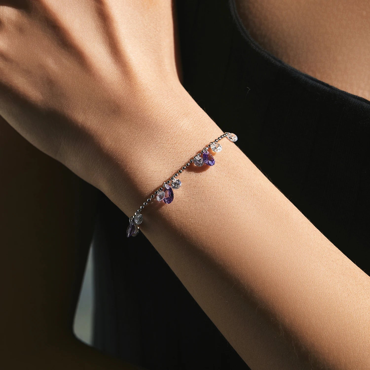 Pulseras de Mujer, Pulseras de Oro para Mujer, Pulseras de Plata para Mujer, Pulseras Elegantes Mujer, Pulseras Finas para Mujer, Pulseras de Moda Mujer, Pulseras con Dijes, Pulseras de Piedras Naturales, Pulseras Personalizadas Mujer, Pulseras de Acero Inoxidable Mujer