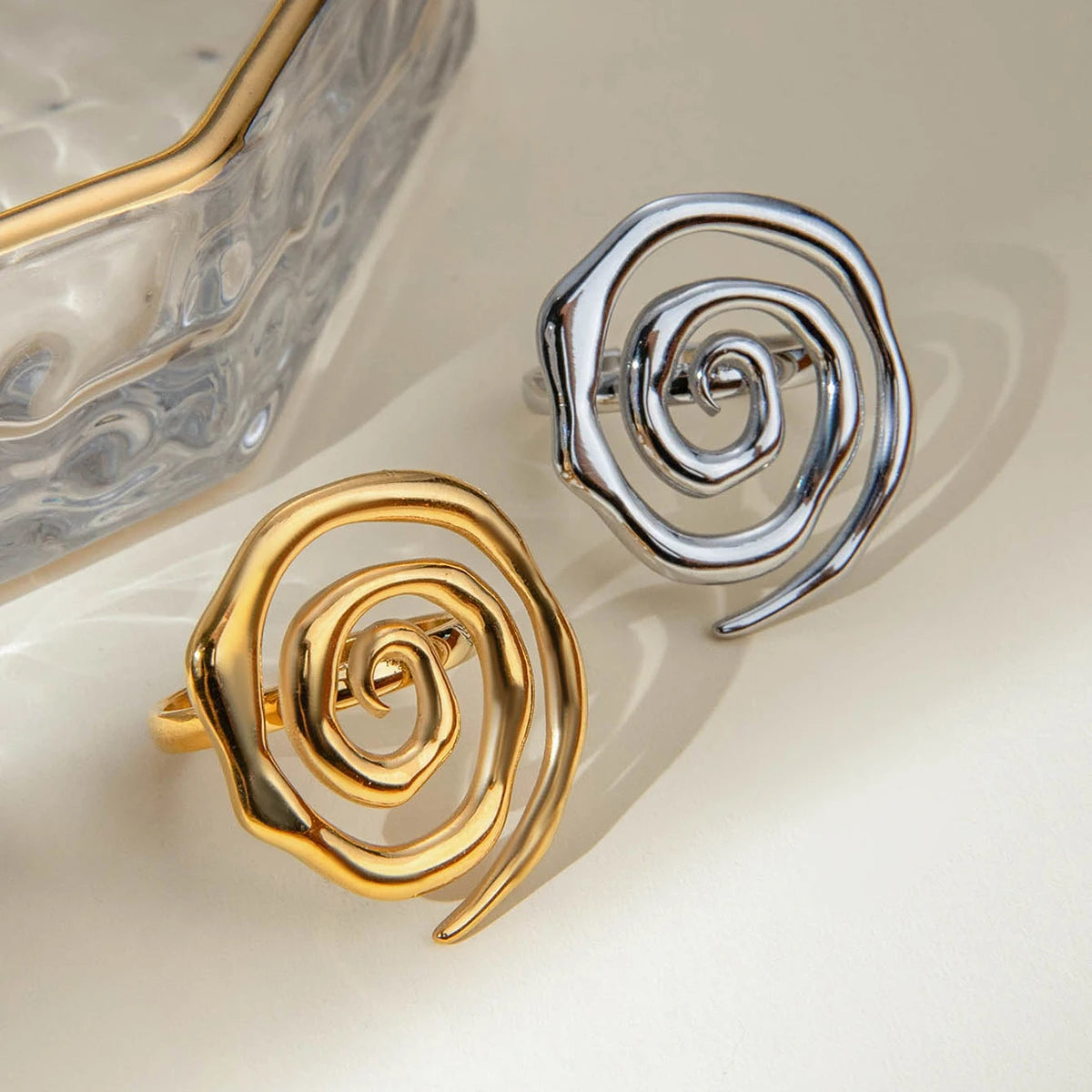 Anillo de Compromiso, Alianzas de Boda, Anillos de Diamantes, Anillos para Mujer, Anillos de Oro para Mujer, Anillos de Pata para Mujer, Anillos de Piedras Preciosas, Anillos de Diseño, Anillos Vintage