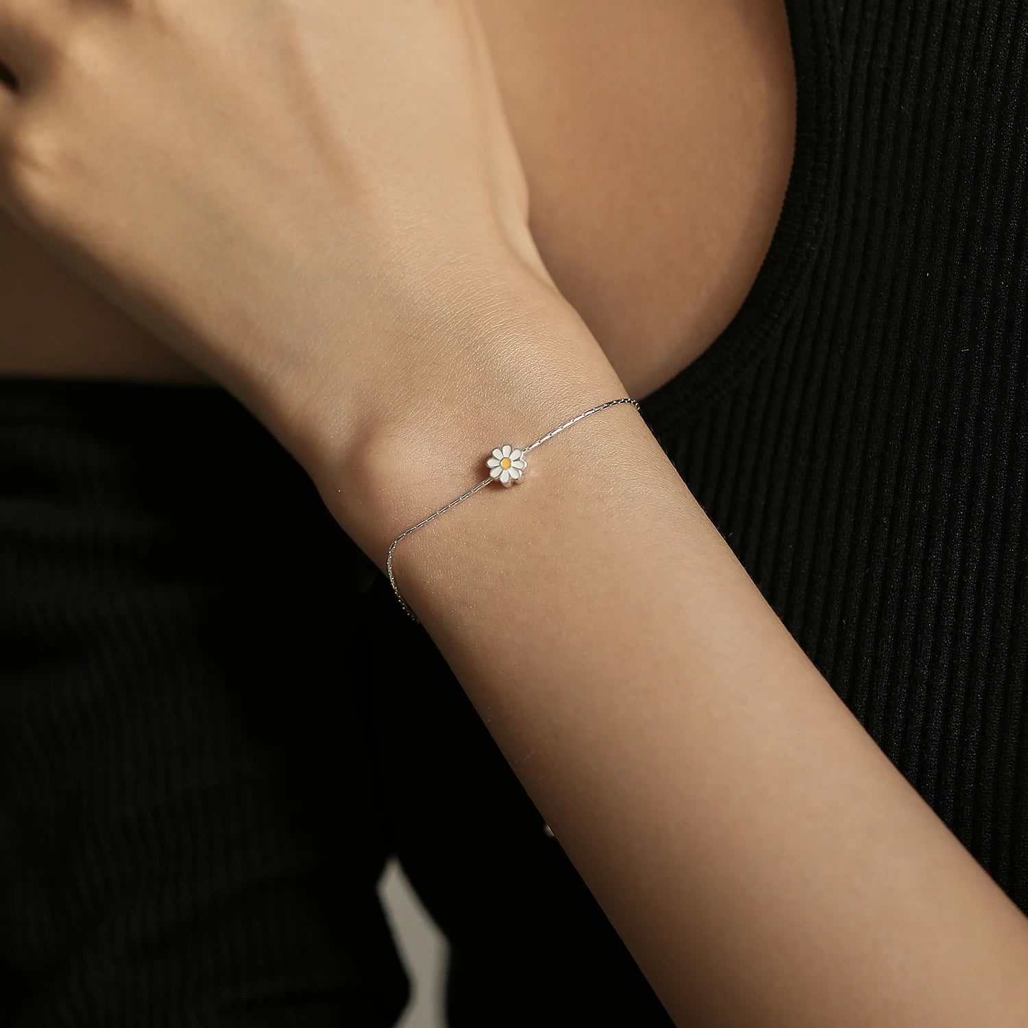 Pulseras de Mujer, Pulseras de Oro para Mujer, Pulseras de Plata para Mujer, Pulseras Elegantes Mujer, Pulseras Finas para Mujer, Pulseras de Moda Mujer, Pulseras con Dijes, Pulseras de Piedras Naturales, Pulseras Personalizadas Mujer, Pulseras de Acero Inoxidable Mujer
