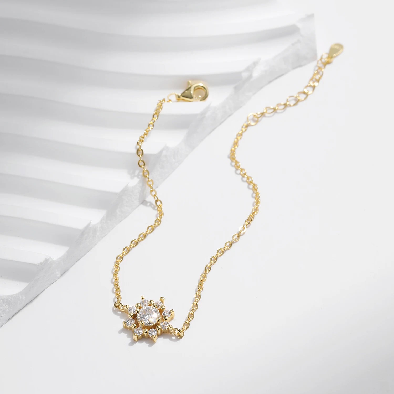 Pulseras de Mujer, Pulseras de Oro para Mujer, Pulseras de Plata para Mujer, Pulseras Elegantes Mujer, Pulseras Finas para Mujer, Pulseras de Moda Mujer, Pulseras con Dijes, Pulseras de Piedras Naturales, Pulseras Personalizadas Mujer, Pulseras de Acero Inoxidable Mujer