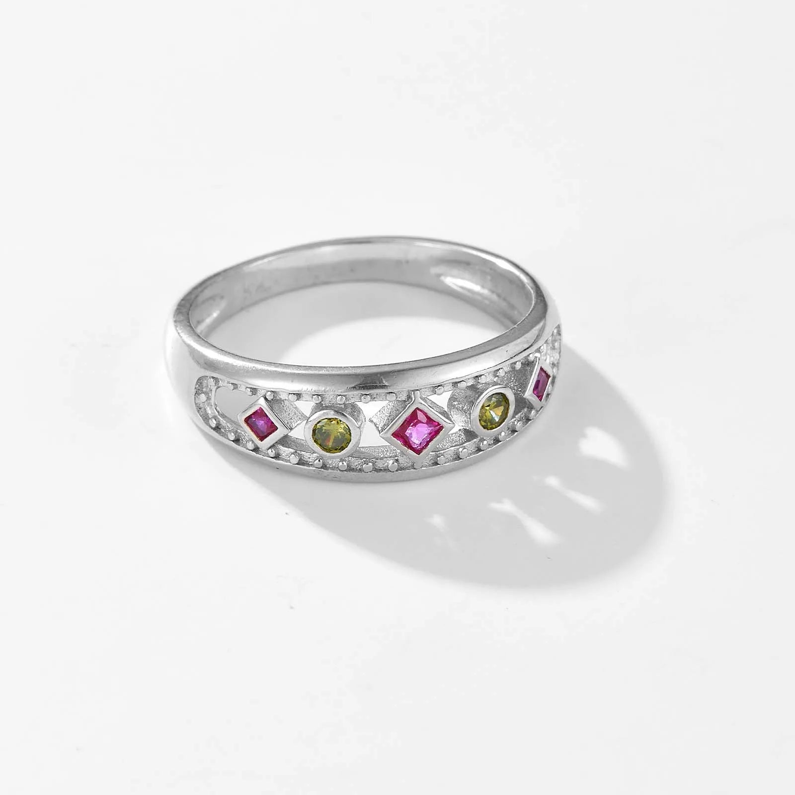 Anillo de Compromiso, Alianzas de Boda, Anillos de Diamantes, Anillos para Mujer, Anillos de Oro para Mujer, Anillos de Pata para Mujer, Anillos de Piedras Preciosas, Anillos de Diseño, Anillos Vintage