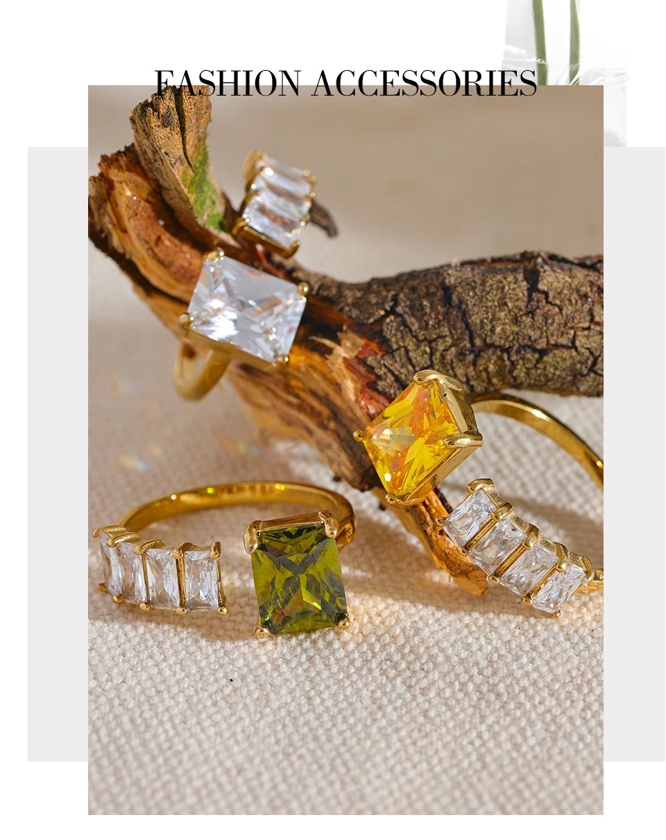 Anillo con Zirconias de Colores