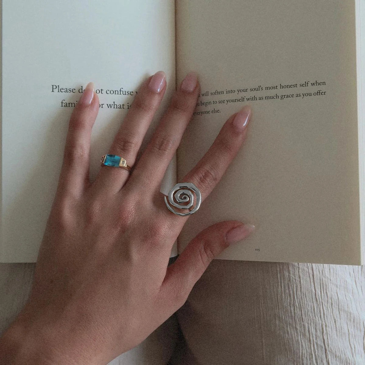 Anillo de Compromiso, Alianzas de Boda, Anillos de Diamantes, Anillos para Mujer, Anillos de Oro para Mujer, Anillos de Pata para Mujer, Anillos de Piedras Preciosas, Anillos de Diseño, Anillos Vintage