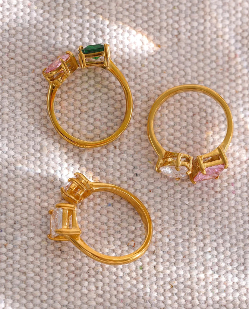 Anillo Minimalista con Zirconia