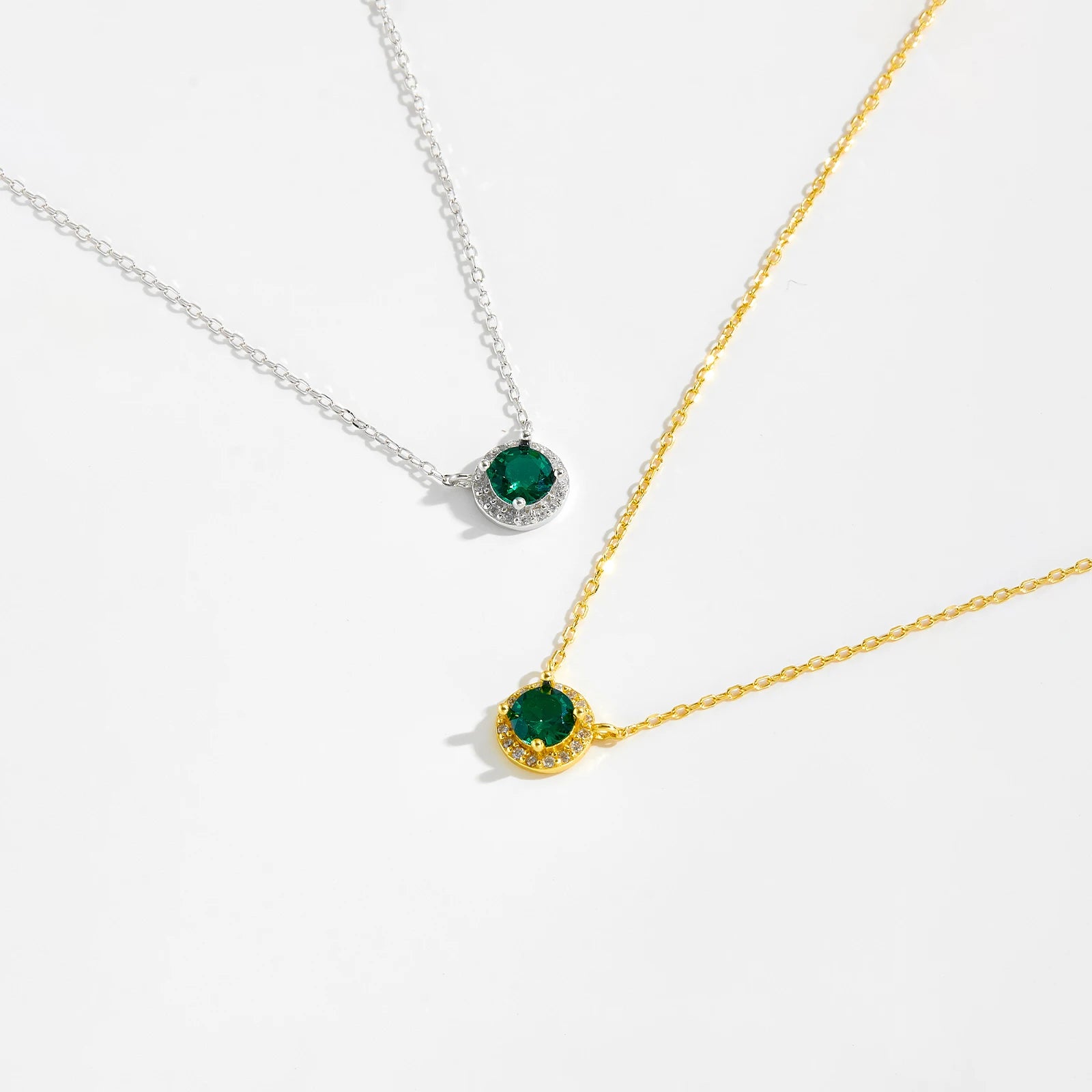 Collar de Lujo con Colgante Verde Esmeralda