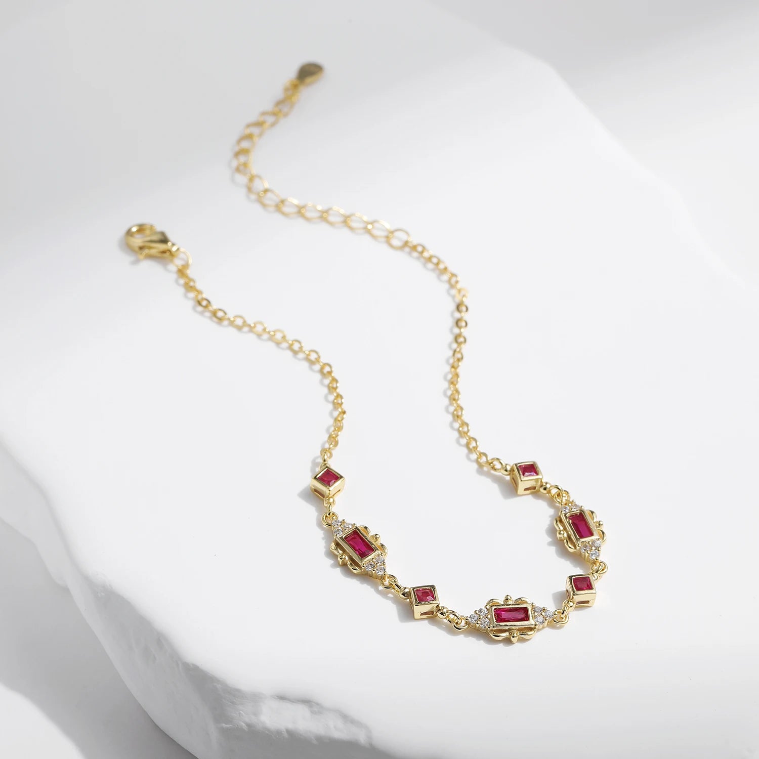 Pulseras de Mujer, Pulseras de Oro para Mujer, Pulseras de Plata para Mujer, Pulseras Elegantes Mujer, Pulseras Finas para Mujer, Pulseras de Moda Mujer, Pulseras con Dijes, Pulseras de Piedras Naturales, Pulseras Personalizadas Mujer, Pulseras de Acero Inoxidable Mujer