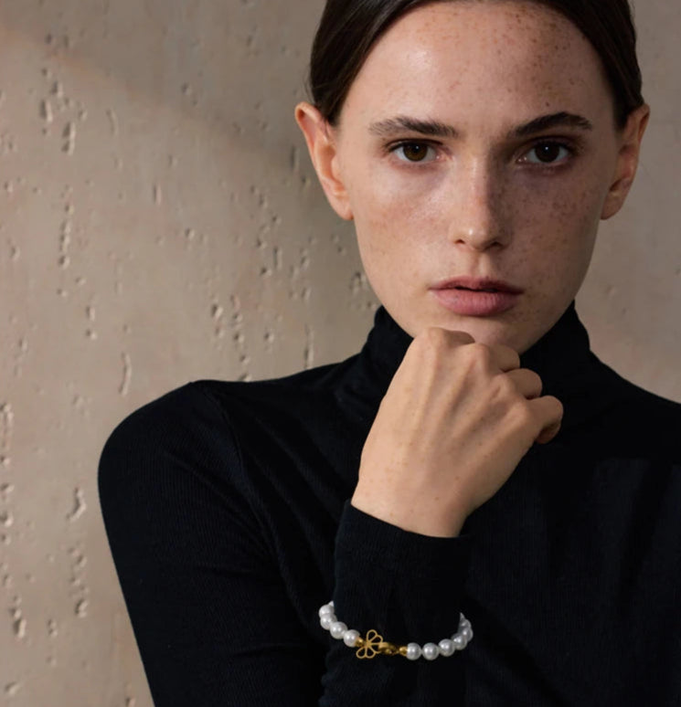Pulseras de Mujer, Pulseras de Oro para Mujer, Pulseras de Plata para Mujer, Pulseras Elegantes Mujer, Pulseras Finas para Mujer, Pulseras de Moda Mujer, Pulseras con Dijes, Pulseras de Piedras Naturales, Pulseras Personalizadas Mujer, Pulseras de Acero Inoxidable Mujer