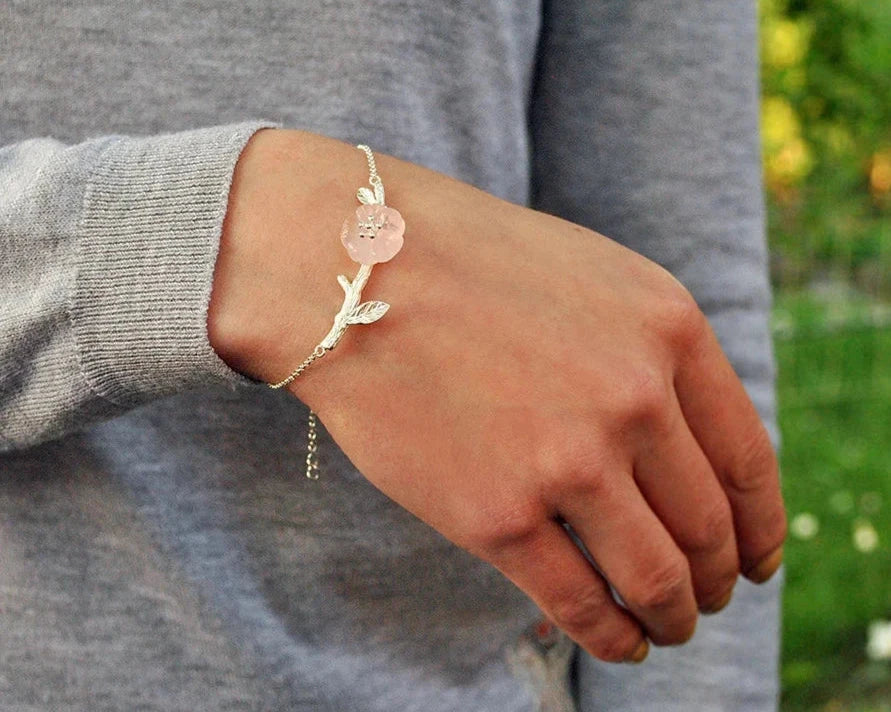 Pulseras de Mujer, Pulseras de Oro para Mujer, Pulseras de Plata para Mujer, Pulseras Elegantes Mujer, Pulseras Finas para Mujer, Pulseras de Moda Mujer, Pulseras con Dijes, Pulseras de Piedras Naturales, Pulseras Personalizadas Mujer, Pulseras de Acero Inoxidable Mujer