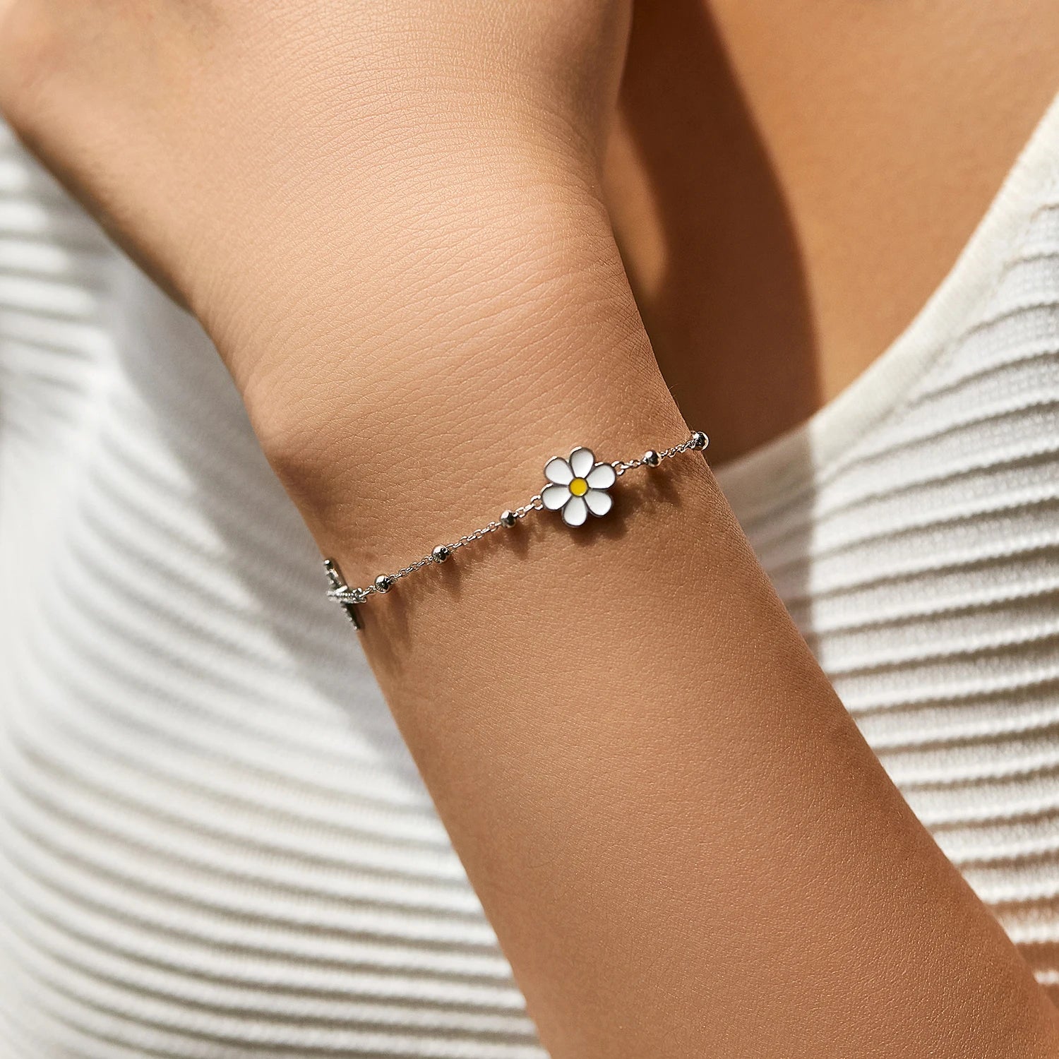 Pulseras de Mujer, Pulseras de Oro para Mujer, Pulseras de Plata para Mujer, Pulseras Elegantes Mujer, Pulseras Finas para Mujer, Pulseras de Moda Mujer, Pulseras con Dijes, Pulseras de Piedras Naturales, Pulseras Personalizadas Mujer, Pulseras de Acero Inoxidable Mujer