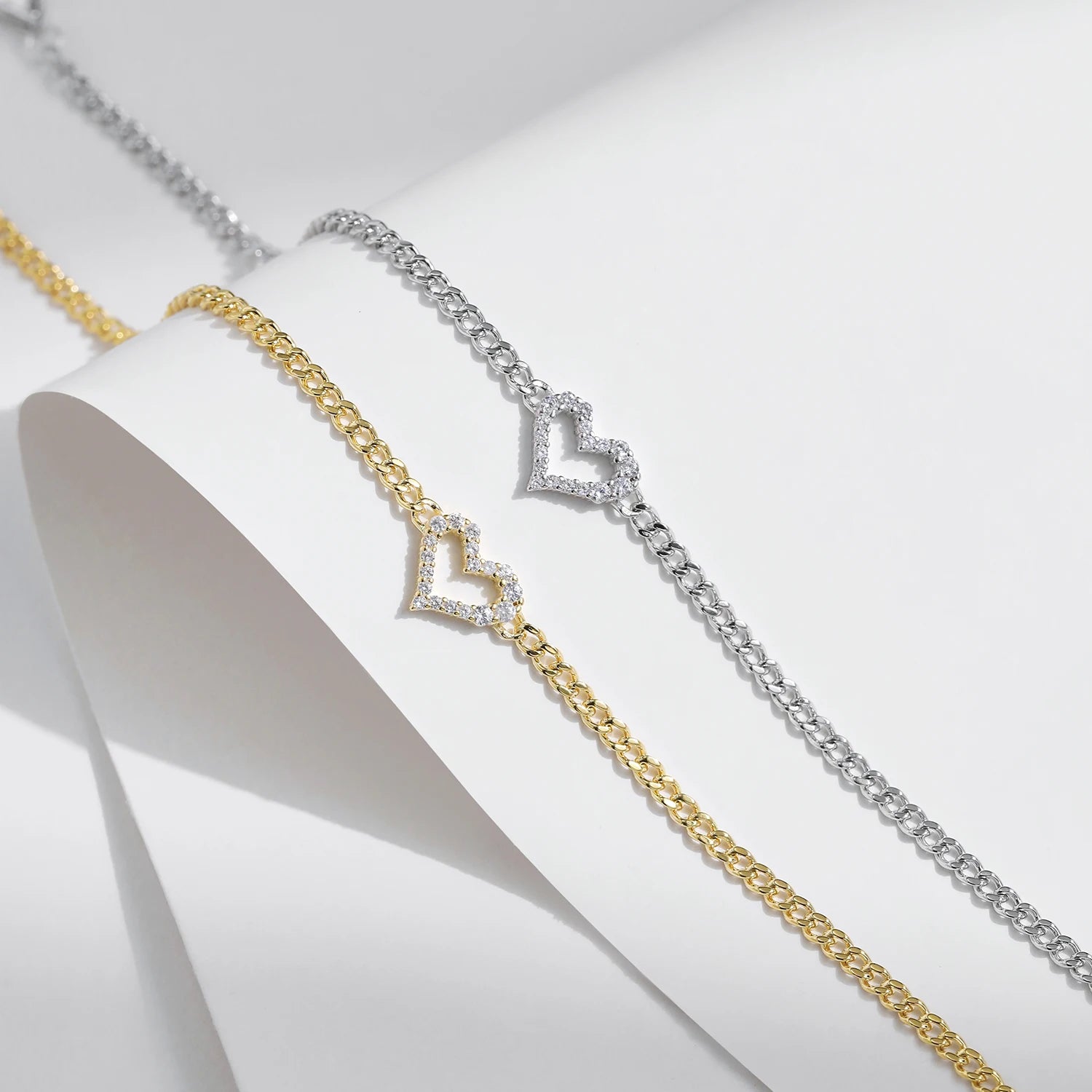 Pulseras de Mujer, Pulseras de Oro para Mujer, Pulseras de Plata para Mujer, Pulseras Elegantes Mujer, Pulseras Finas para Mujer, Pulseras de Moda Mujer, Pulseras con Dijes, Pulseras de Piedras Naturales, Pulseras Personalizadas Mujer, Pulseras de Acero Inoxidable Mujer