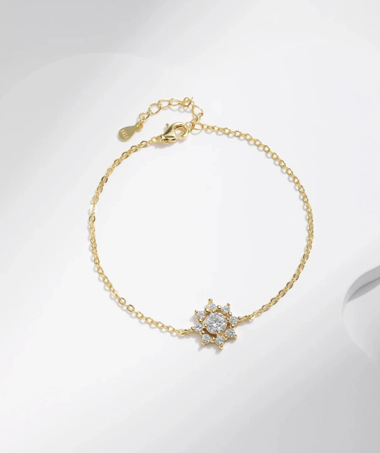 Pulseras de Mujer, Pulseras de Oro para Mujer, Pulseras de Plata para Mujer, Pulseras Elegantes Mujer, Pulseras Finas para Mujer, Pulseras de Moda Mujer, Pulseras con Dijes, Pulseras de Piedras Naturales, Pulseras Personalizadas Mujer, Pulseras de Acero Inoxidable Mujer