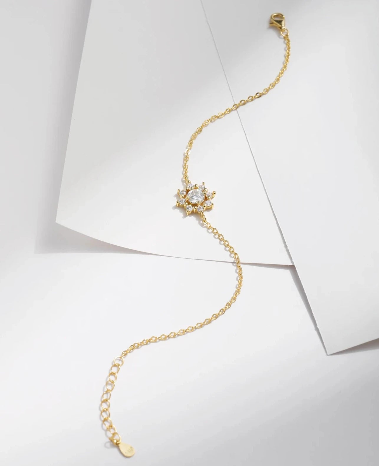 Pulseras de Mujer, Pulseras de Oro para Mujer, Pulseras de Plata para Mujer, Pulseras Elegantes Mujer, Pulseras Finas para Mujer, Pulseras de Moda Mujer, Pulseras con Dijes, Pulseras de Piedras Naturales, Pulseras Personalizadas Mujer, Pulseras de Acero Inoxidable Mujer
