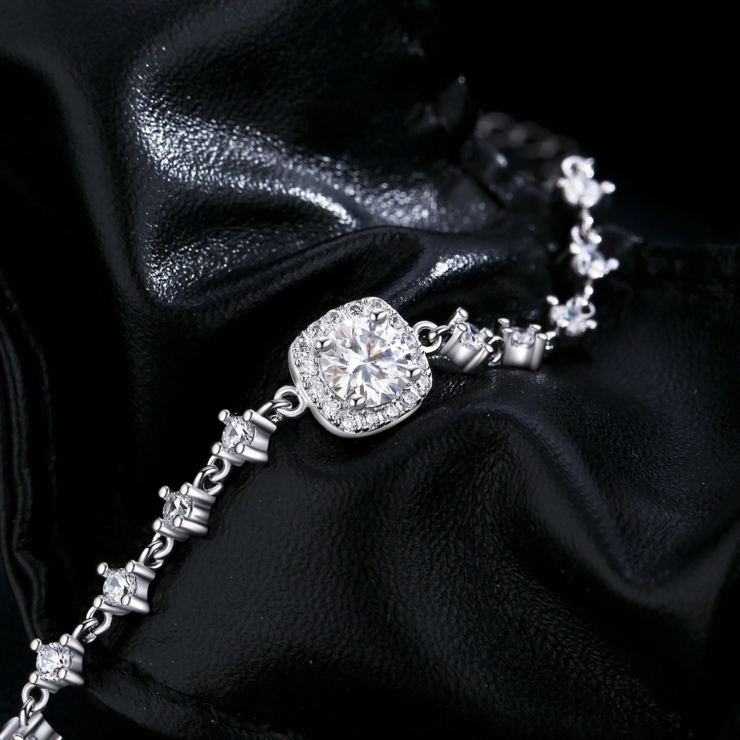 Pulseras de Mujer, Pulseras de Oro para Mujer, Pulseras de Plata para Mujer, Pulseras Elegantes Mujer, Pulseras Finas para Mujer, Pulseras de Moda Mujer, Pulseras con Dijes, Pulseras de Piedras Naturales, Pulseras Personalizadas Mujer, Pulseras de Acero Inoxidable Mujer